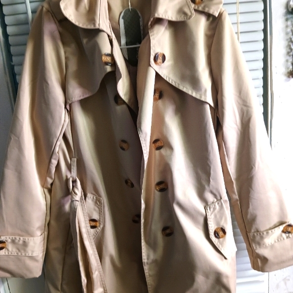 Never worn zicac beige coat - Picture 1 of 2